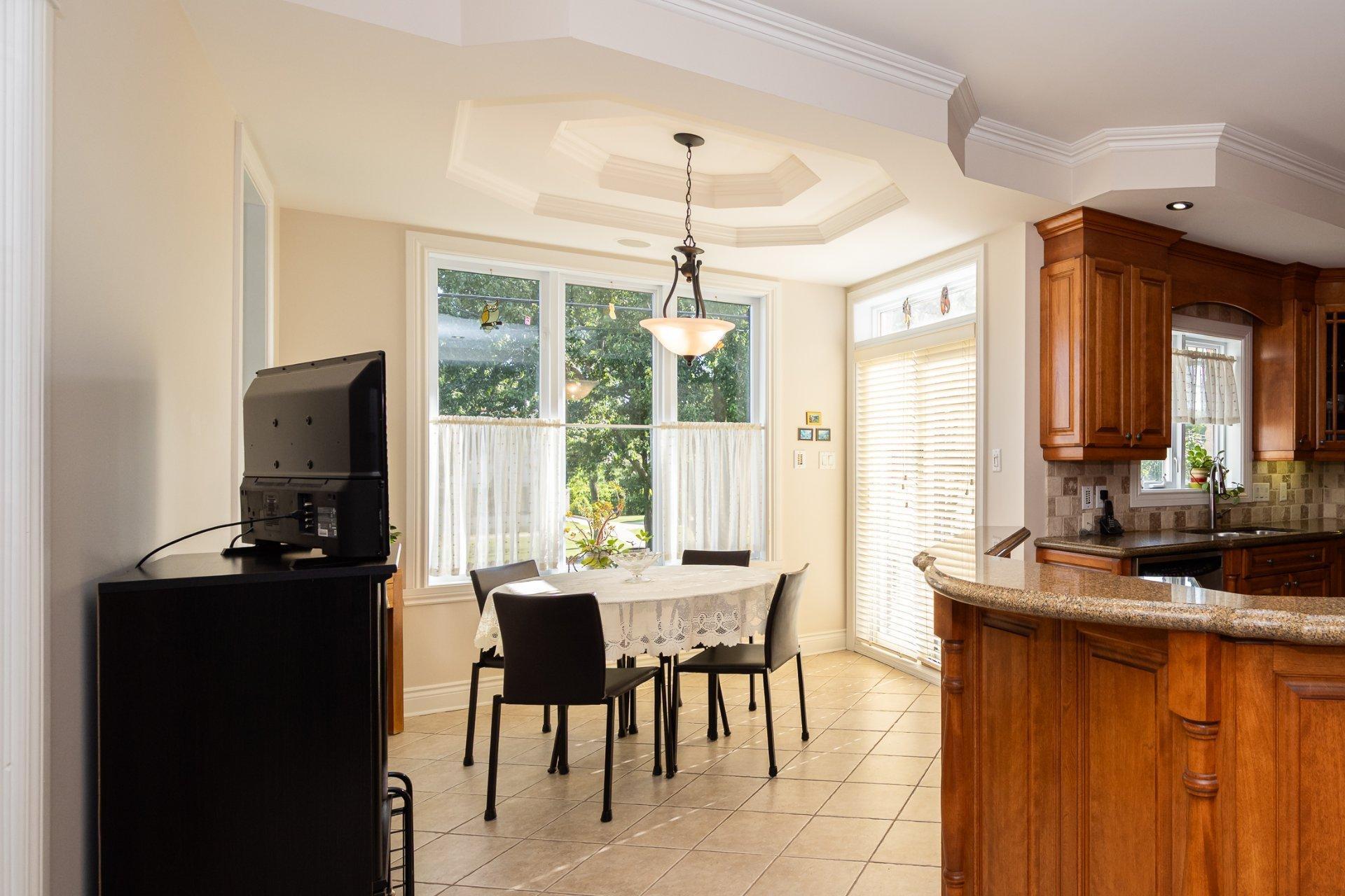 









4402


Rue Martin-Plouffe

,
Laval (Chomedey),




QC
H7W5L9

