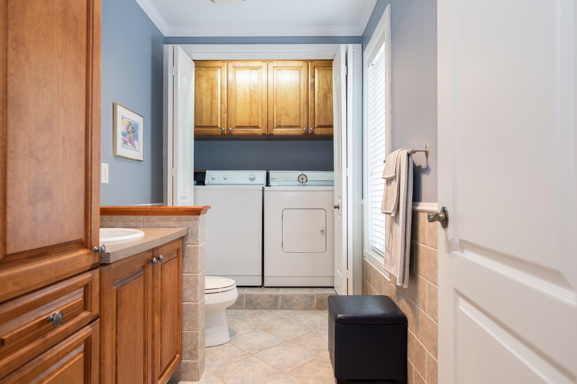 









4402


Rue Martin-Plouffe

,
Laval (Chomedey),




QC
H7W5L9

