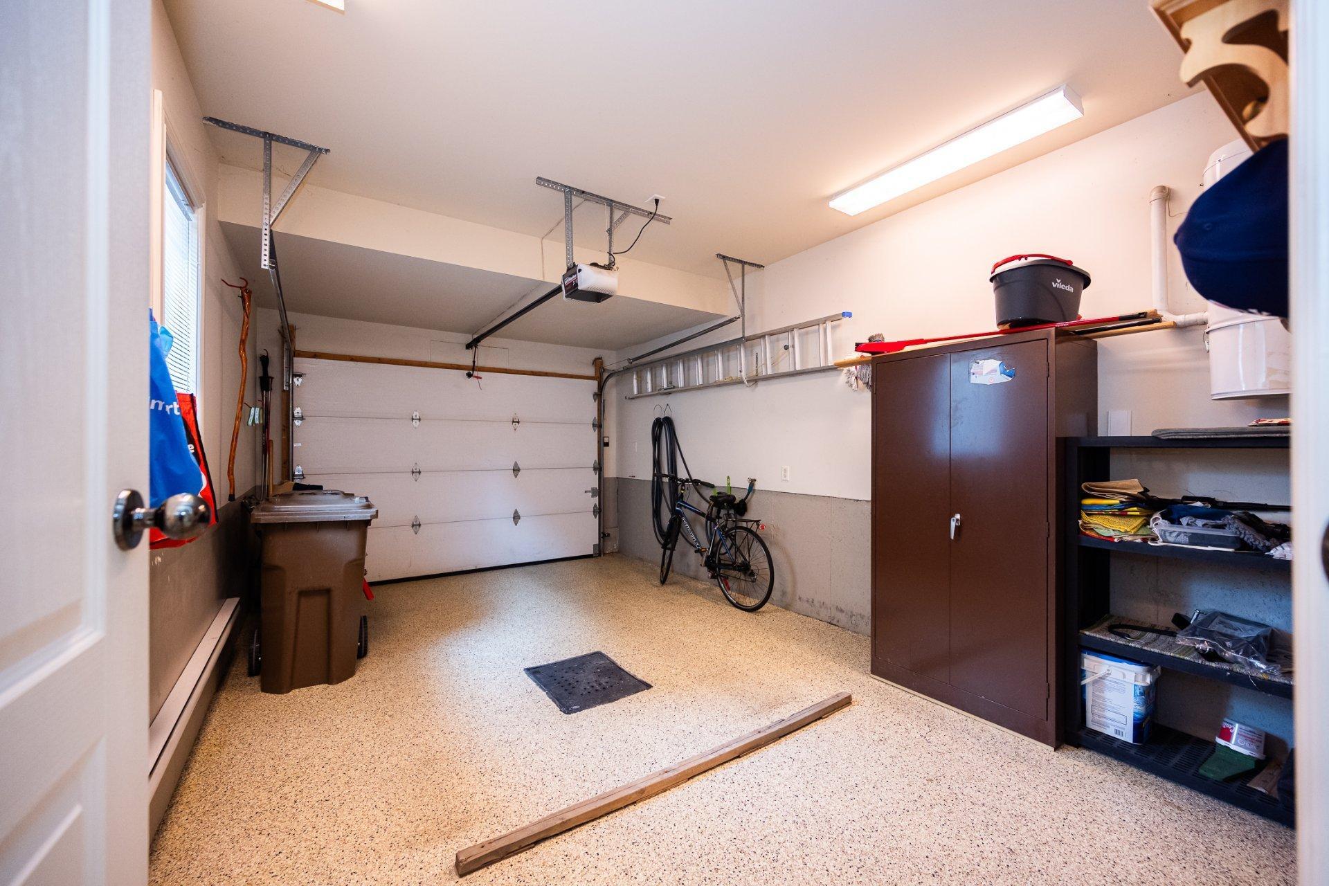 









4402


Rue Martin-Plouffe

,
Laval (Chomedey),




QC
H7W5L9

