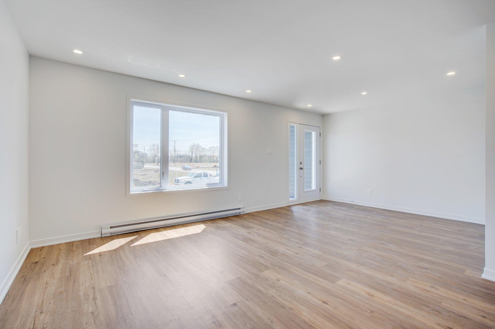 









68


Rue Lasselle

, B,
Huntingdon,




QC
J0S1H0

