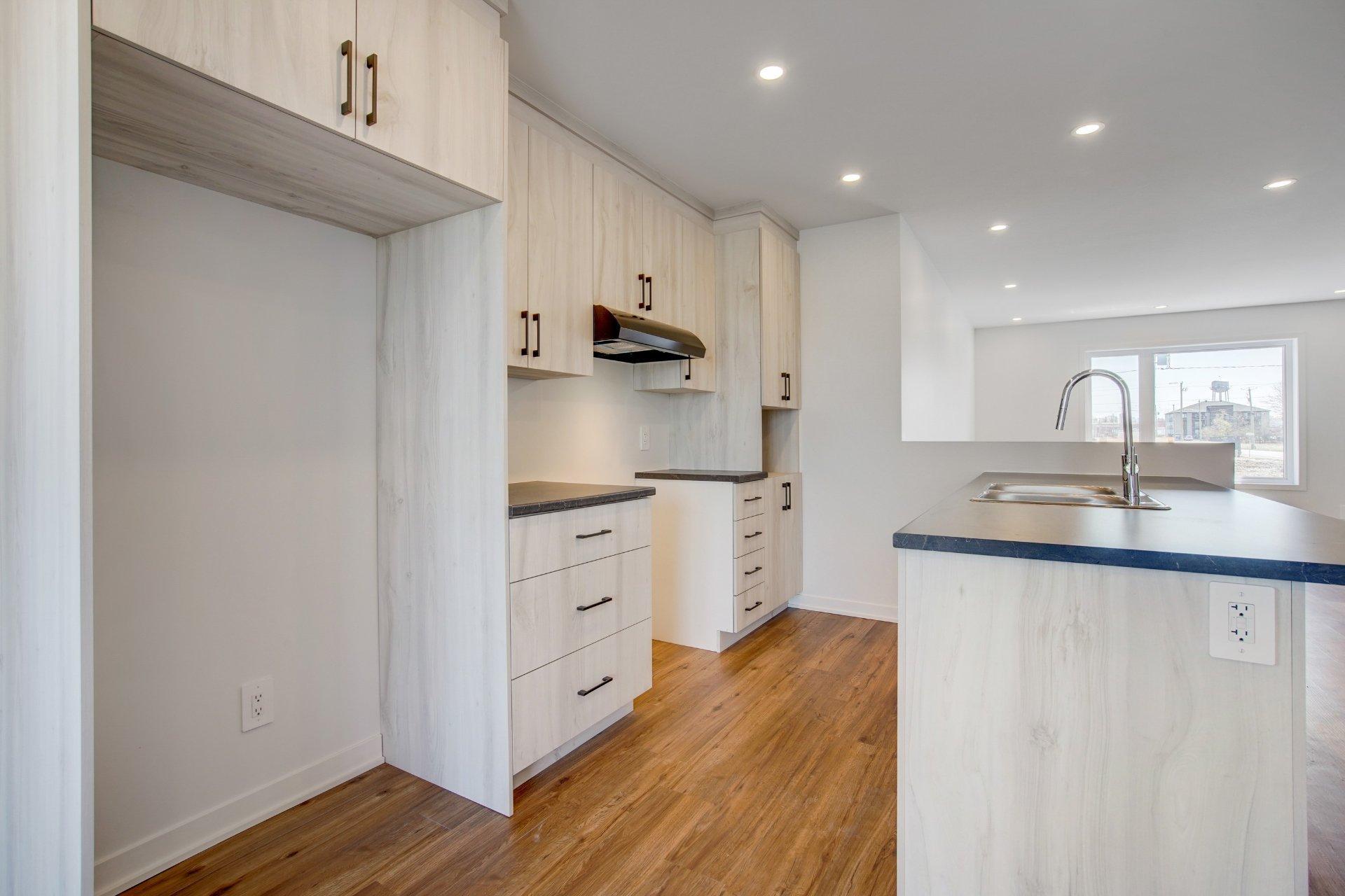 









68


Rue Lasselle

, B,
Huntingdon,




QC
J0S1H0

