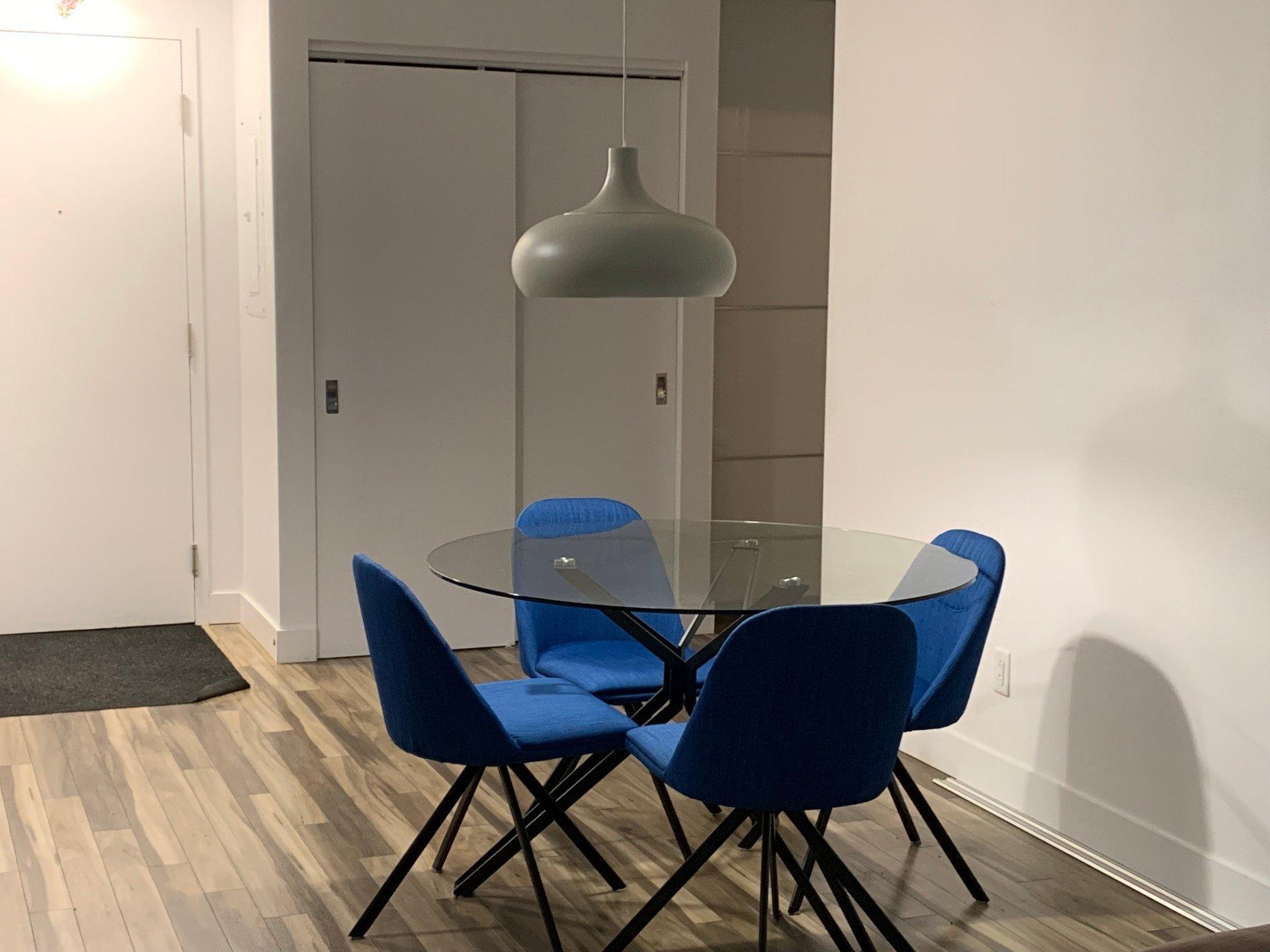 









4


Av. Donegani

, 105,
Pointe-Claire,




QC
H9R0C8

