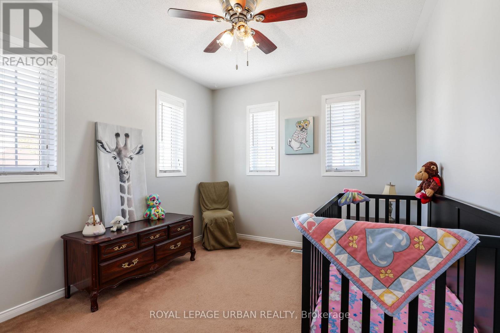 












1081 KESWICK COURT

,
Oshawa,




Ontario
L1K2V2

