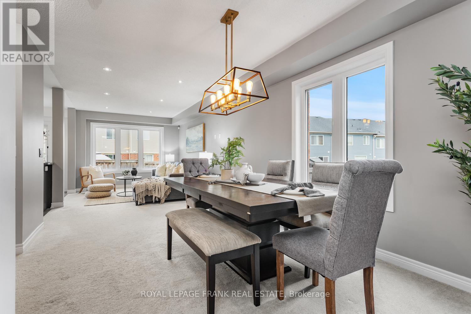 












2353 HILL RISE STREET

,
Oshawa (Windfields),




Ontario
L1L0G8

