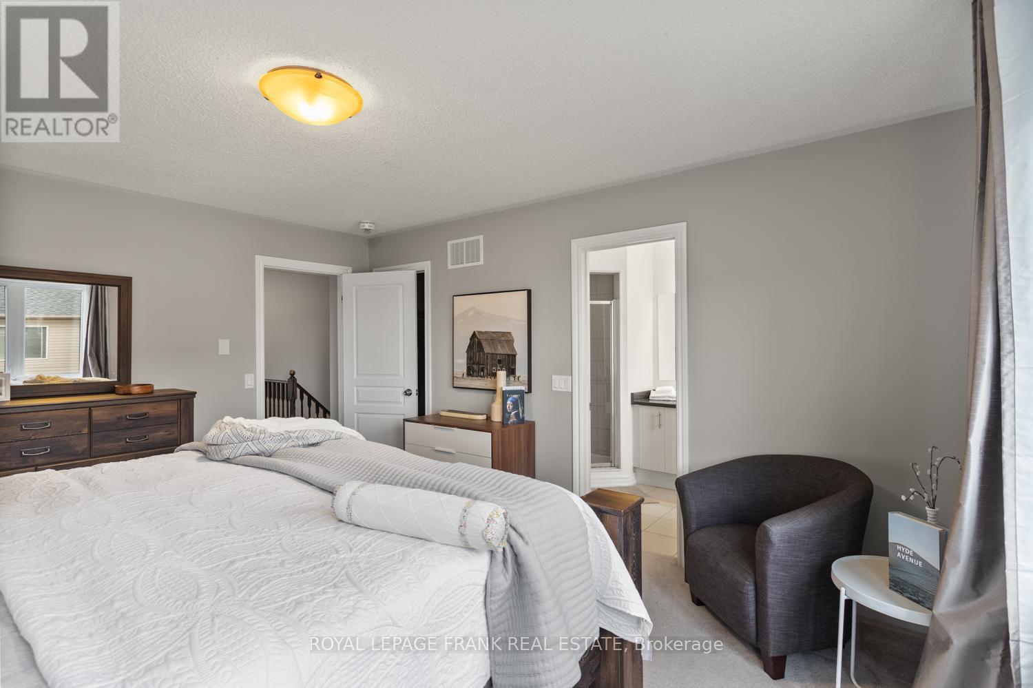 












2353 HILL RISE STREET

,
Oshawa (Windfields),




Ontario
L1L0G8

