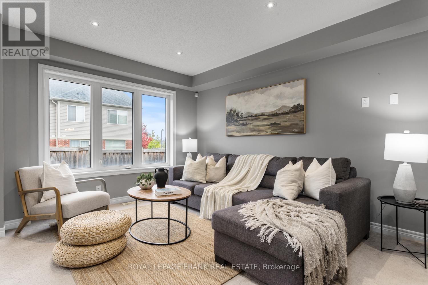 












2353 HILL RISE STREET

,
Oshawa (Windfields),




Ontario
L1L0G8

