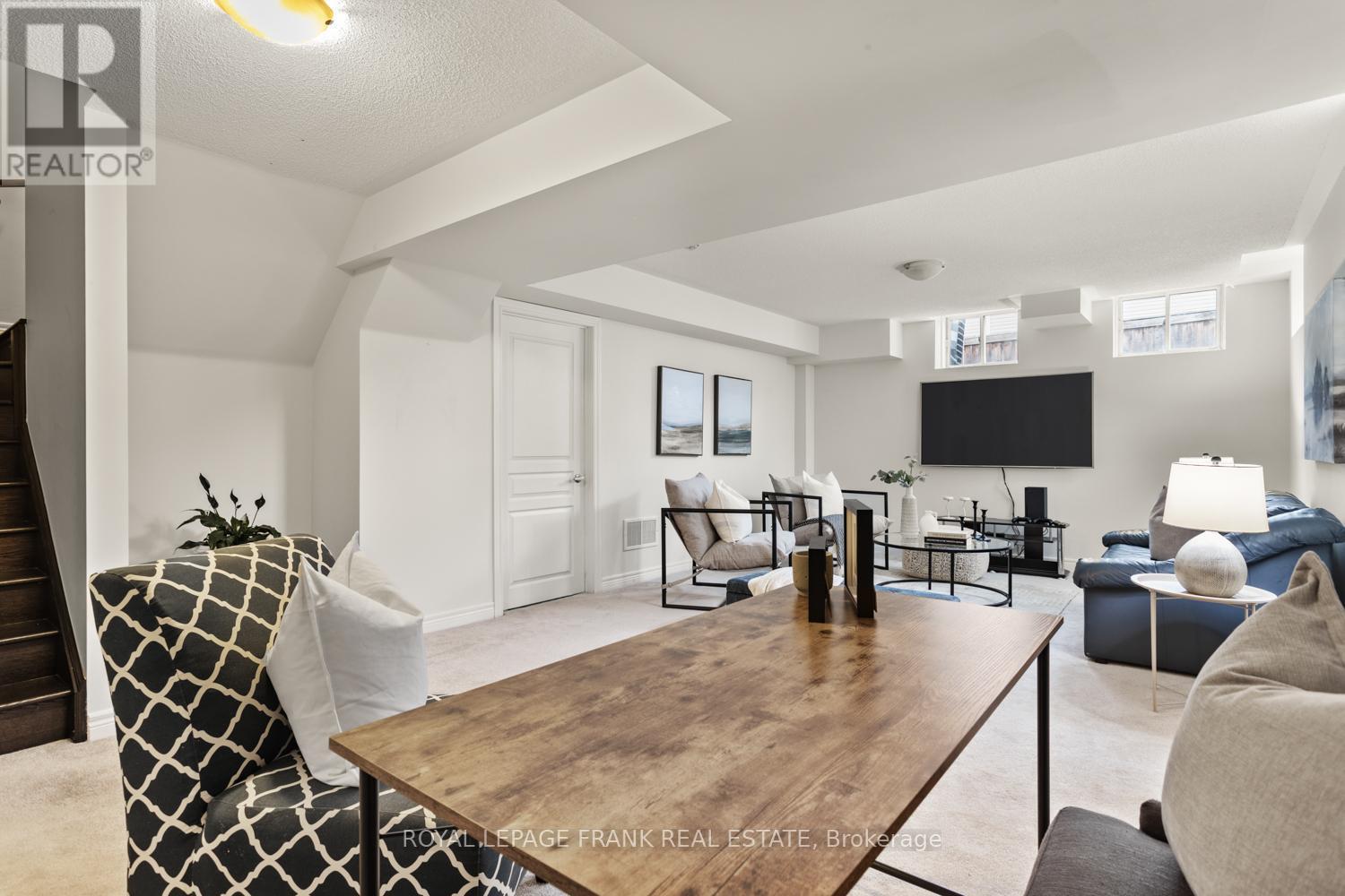 












2353 HILL RISE STREET

,
Oshawa (Windfields),




Ontario
L1L0G8

