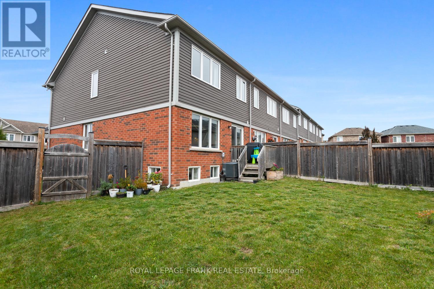 












2353 HILL RISE STREET

,
Oshawa (Windfields),




Ontario
L1L0G8


