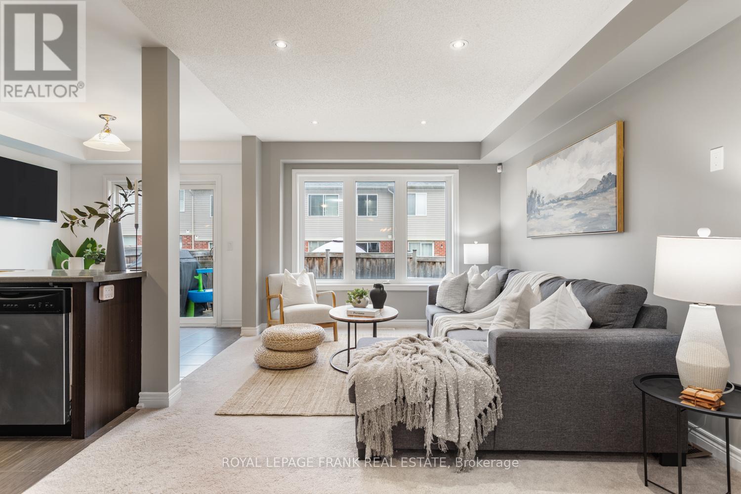 












2353 HILL RISE STREET

,
Oshawa (Windfields),




Ontario
L1L0G8

