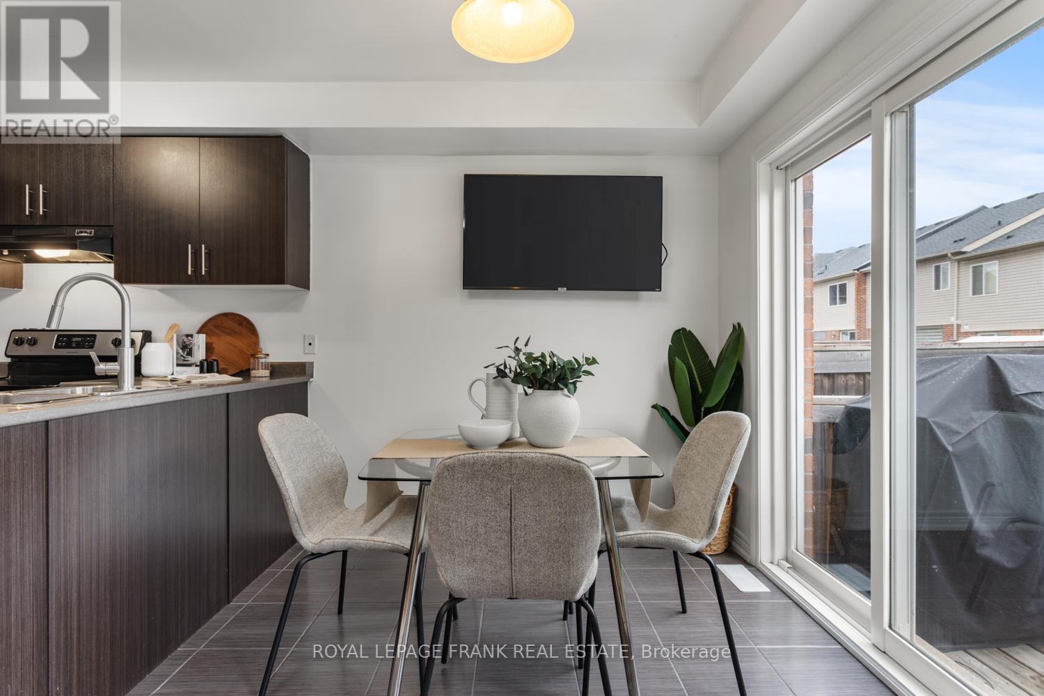 












2353 HILL RISE STREET

,
Oshawa (Windfields),




Ontario
L1L0G8

