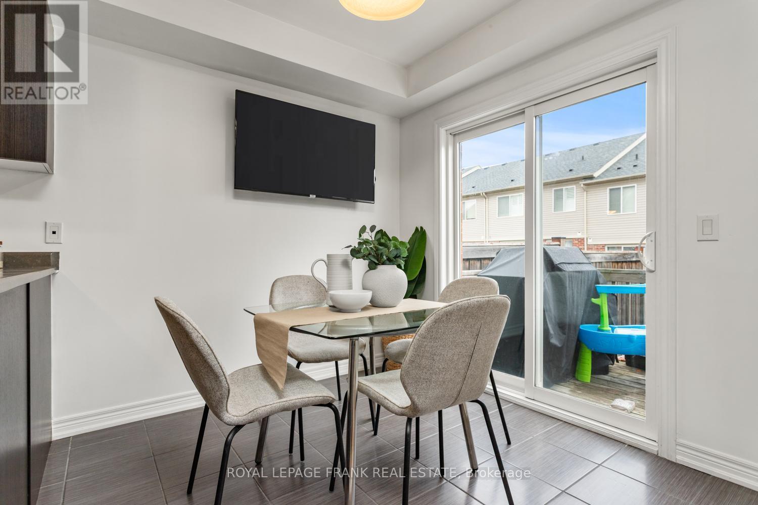 












2353 HILL RISE STREET

,
Oshawa (Windfields),




Ontario
L1L0G8

