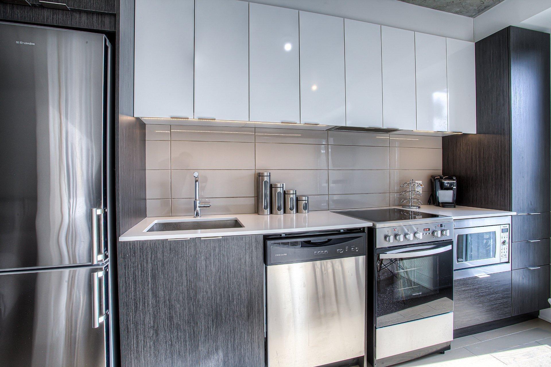 









1800


Boul. René-Lévesque O.

, 417,
Montréal (Ville-Marie),




QC
H3H2H2

