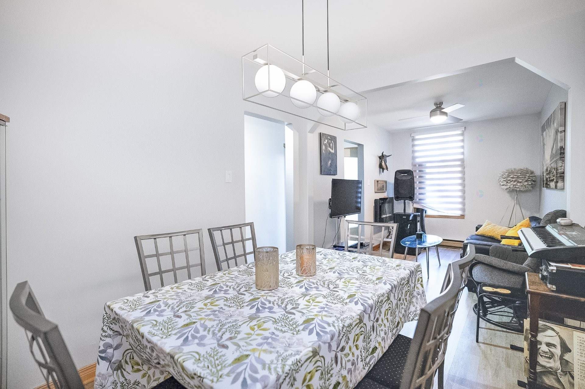 









4590

 - 4592


Rue Cartier

,
Montréal (Le Plateau-Mont-Royal),




QC
H2H1X1

