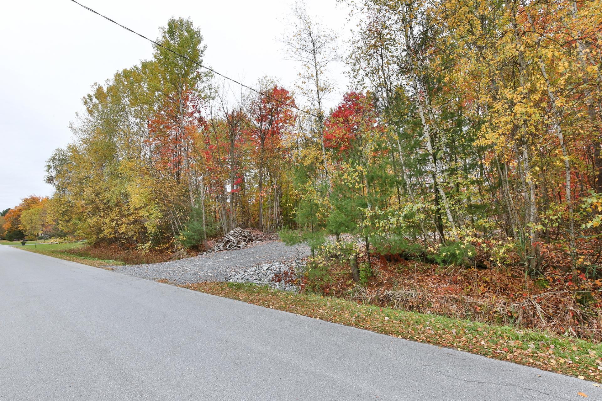 









205


Rue des Pins

,
Sainte-Sabine,







QC
J0J2B0

