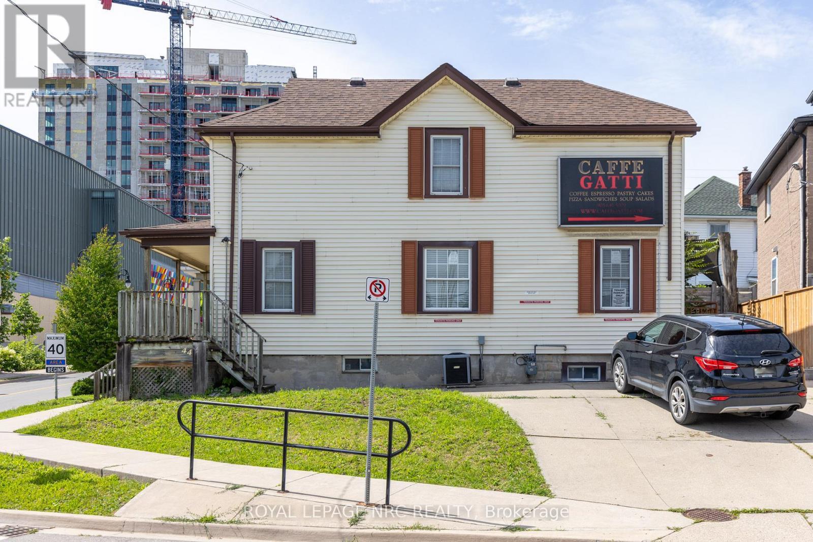 












44 CARLISLE STREET

,
St. Catharines,




Ontario
L2R4H4

