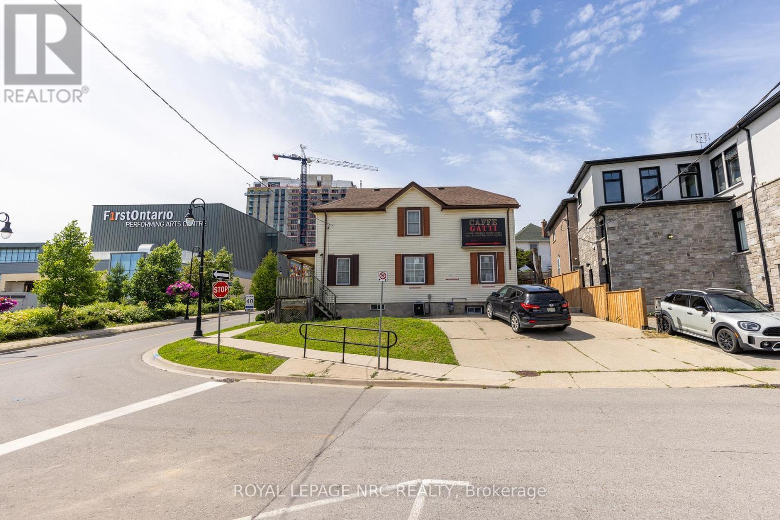 












44 CARLISLE STREET

,
St. Catharines,




Ontario
L2R4H4

