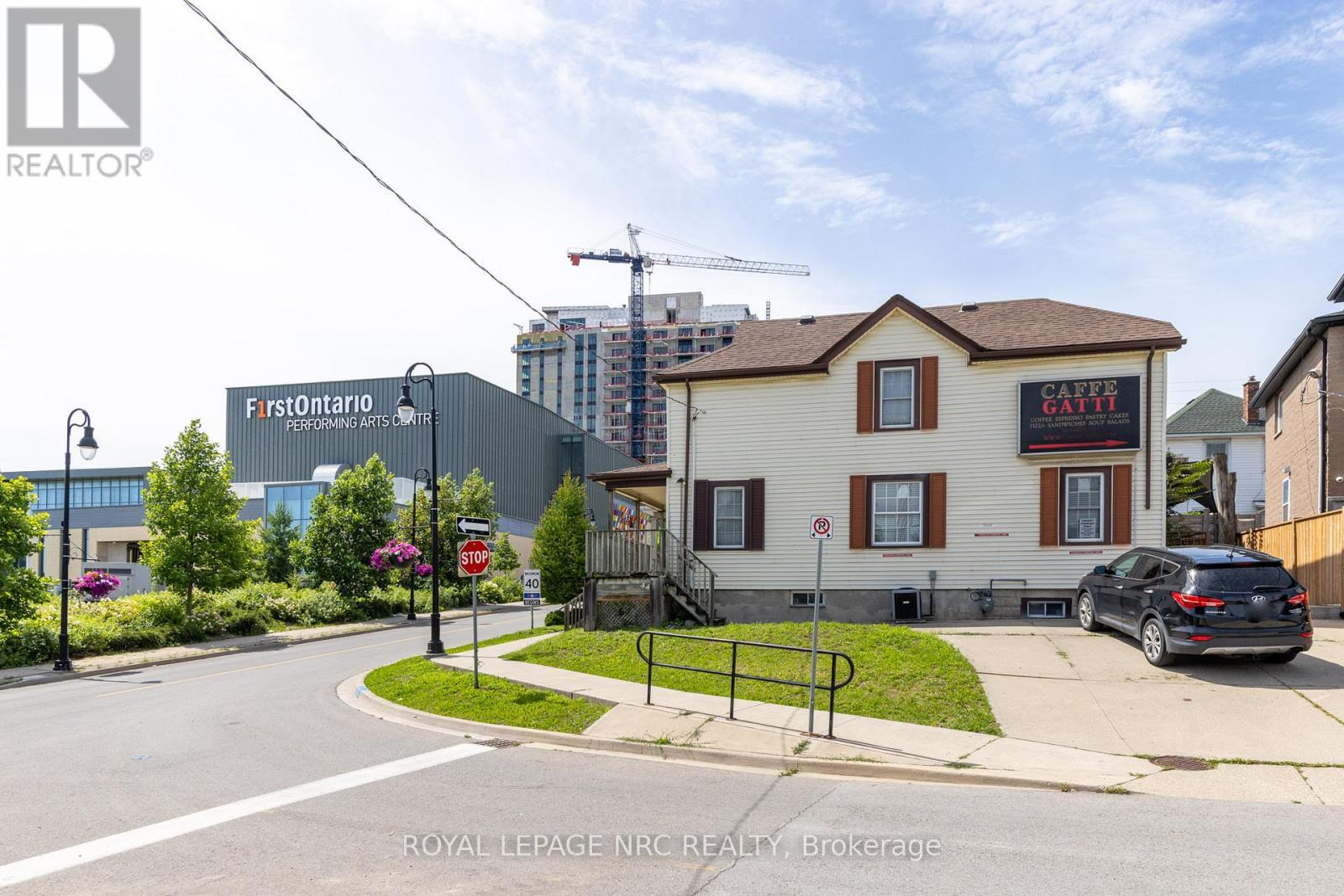 












44 CARLISLE STREET

,
St. Catharines,




Ontario
L2R4H4

