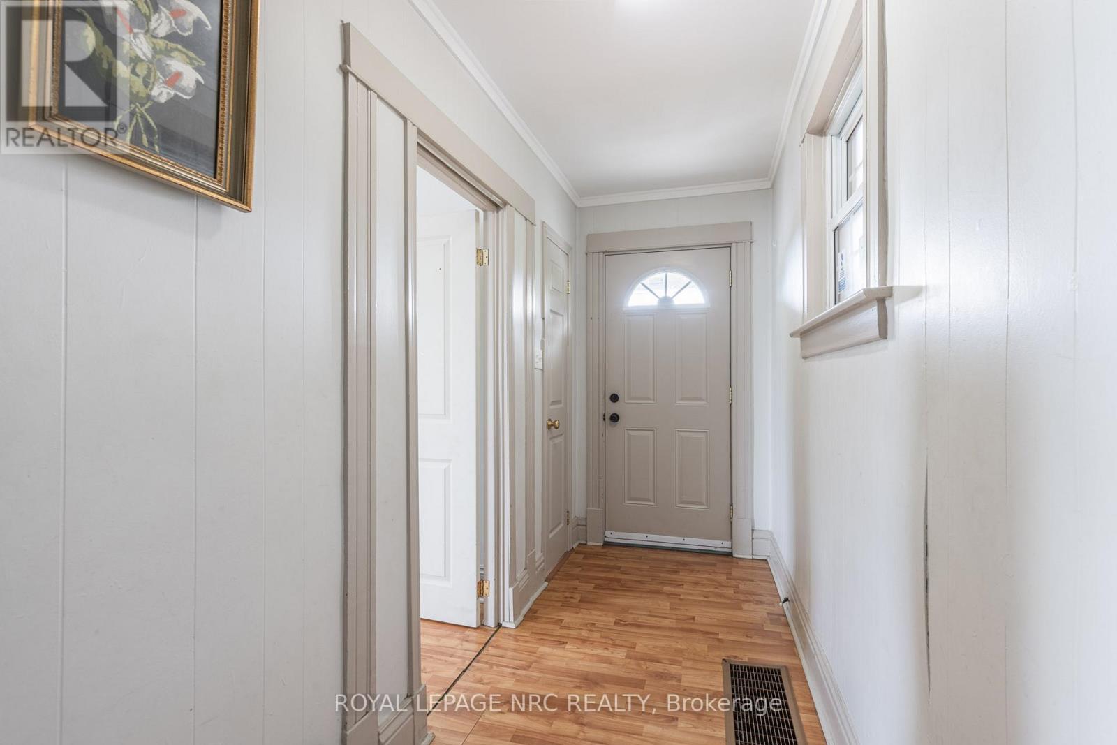 












44 CARLISLE STREET

,
St. Catharines,




Ontario
L2R4H4

