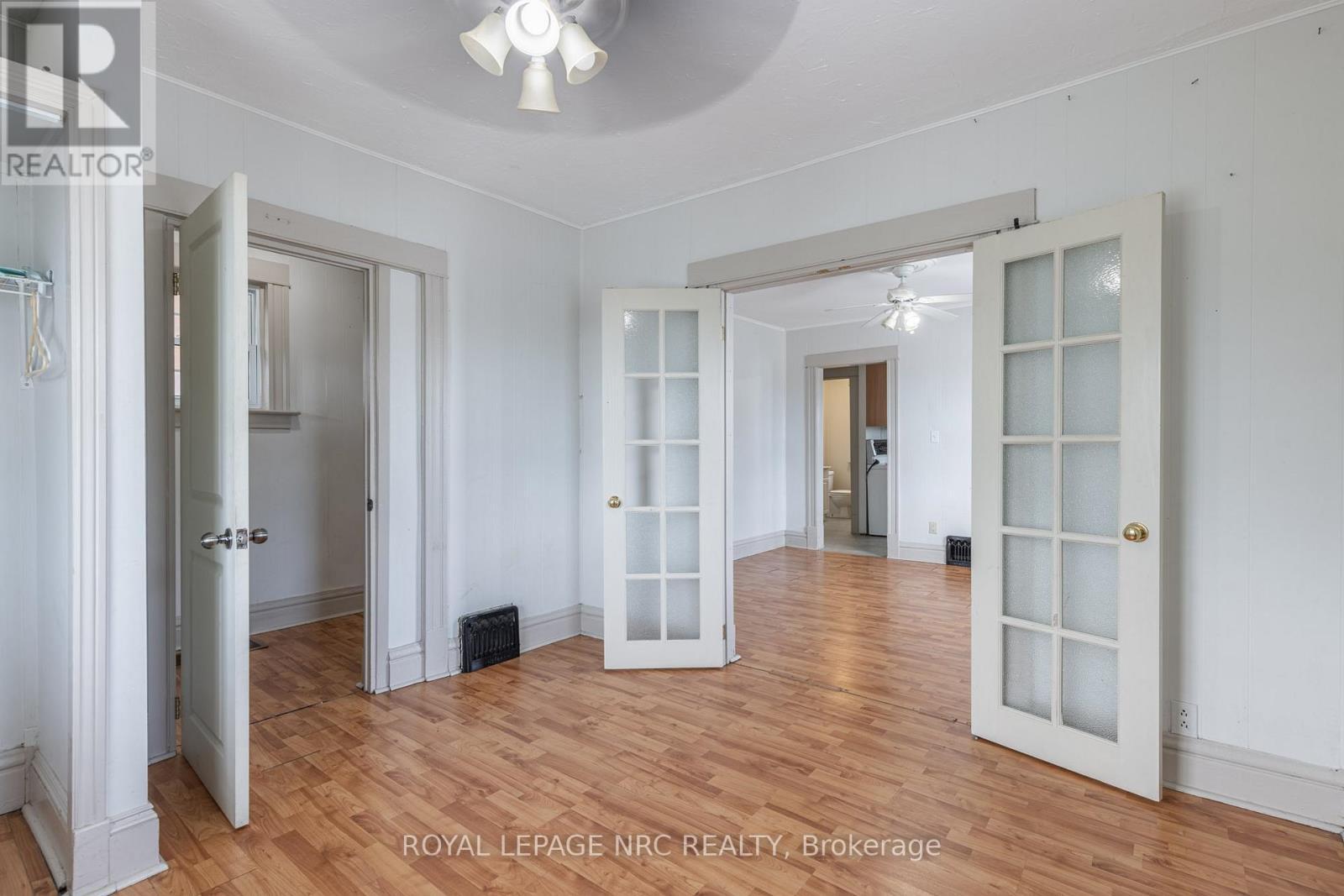 












44 CARLISLE STREET

,
St. Catharines,




Ontario
L2R4H4

