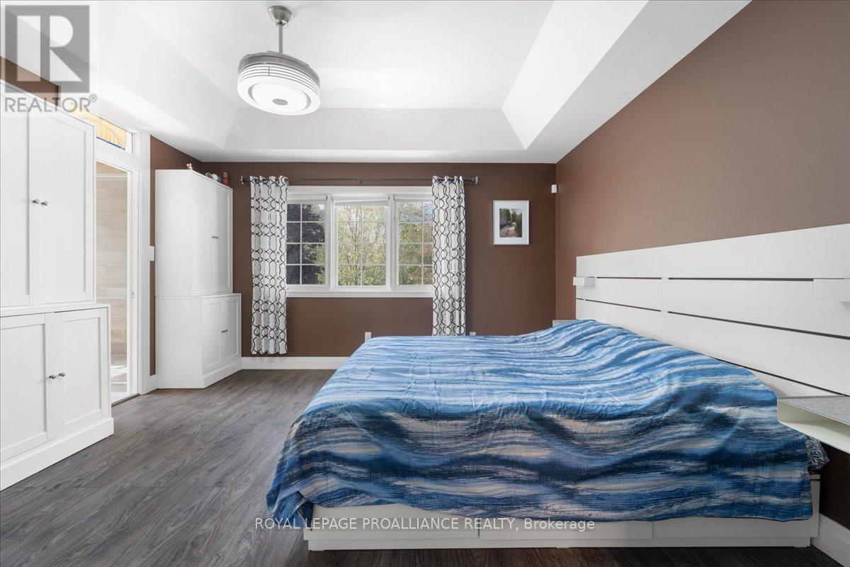 












685 COUNTY ROAD 28

,
Prince Edward County (Ameliasburg Ward),




Ontario
K8N4Z7

