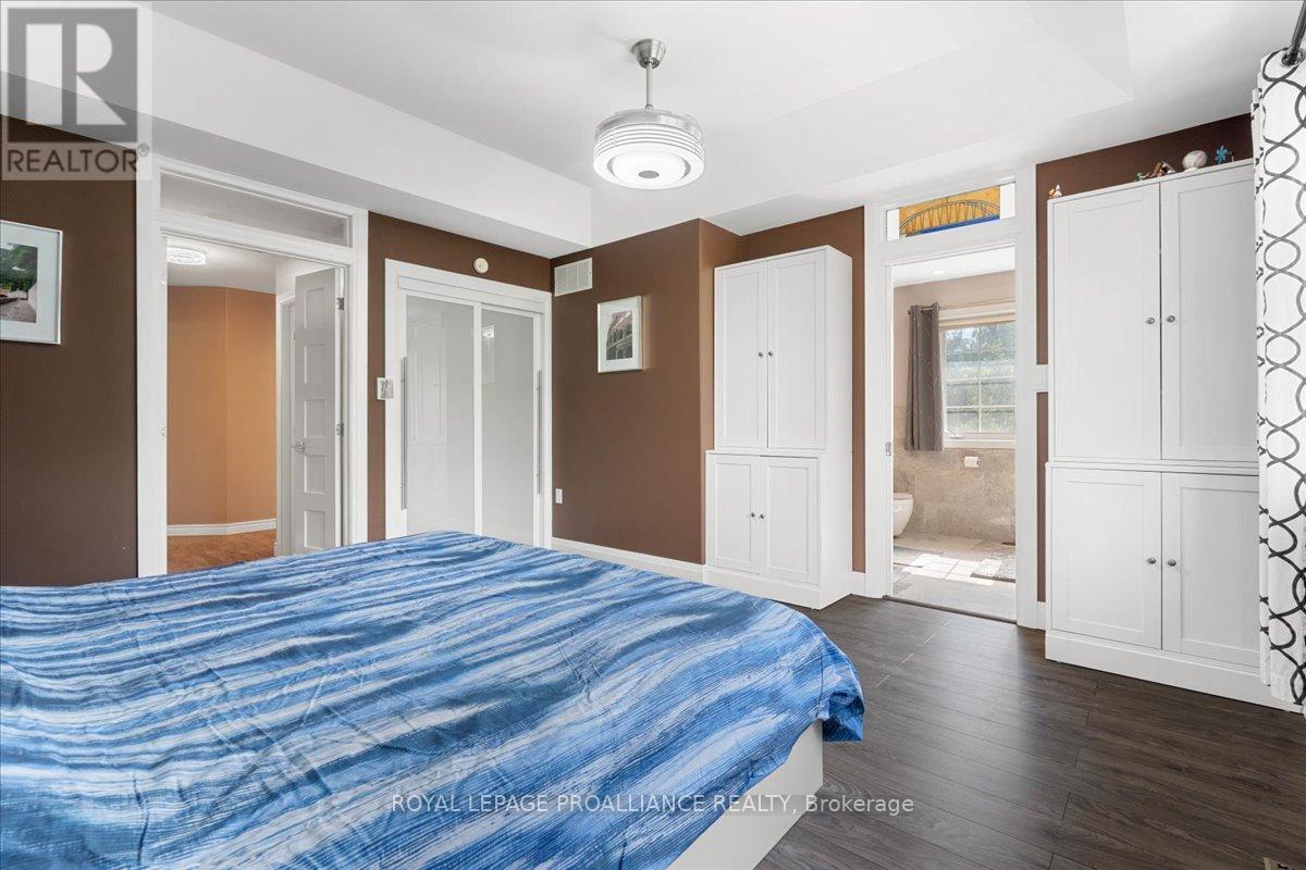 












685 COUNTY ROAD 28

,
Prince Edward County (Ameliasburg Ward),




Ontario
K8N4Z7

