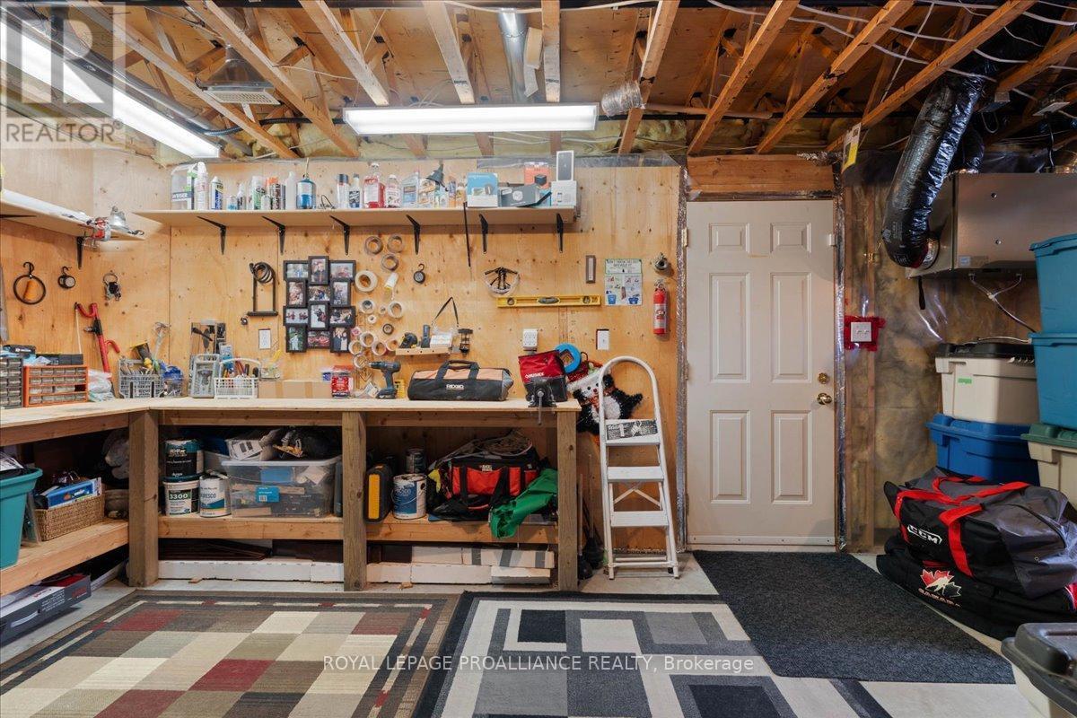 












685 COUNTY ROAD 28

,
Prince Edward County (Ameliasburg Ward),




Ontario
K8N4Z7

