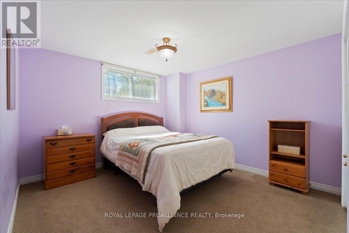 












685 COUNTY ROAD 28

,
Prince Edward County (Ameliasburg Ward),




Ontario
K8N4Z7

