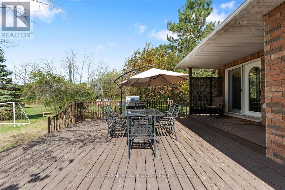 












685 COUNTY ROAD 28

,
Prince Edward County (Ameliasburg Ward),




Ontario
K8N4Z7

