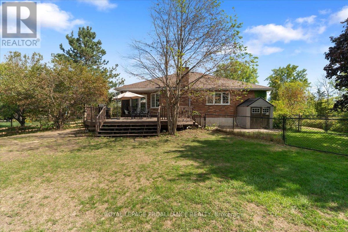 












685 COUNTY ROAD 28

,
Prince Edward County (Ameliasburg Ward),




Ontario
K8N4Z7

