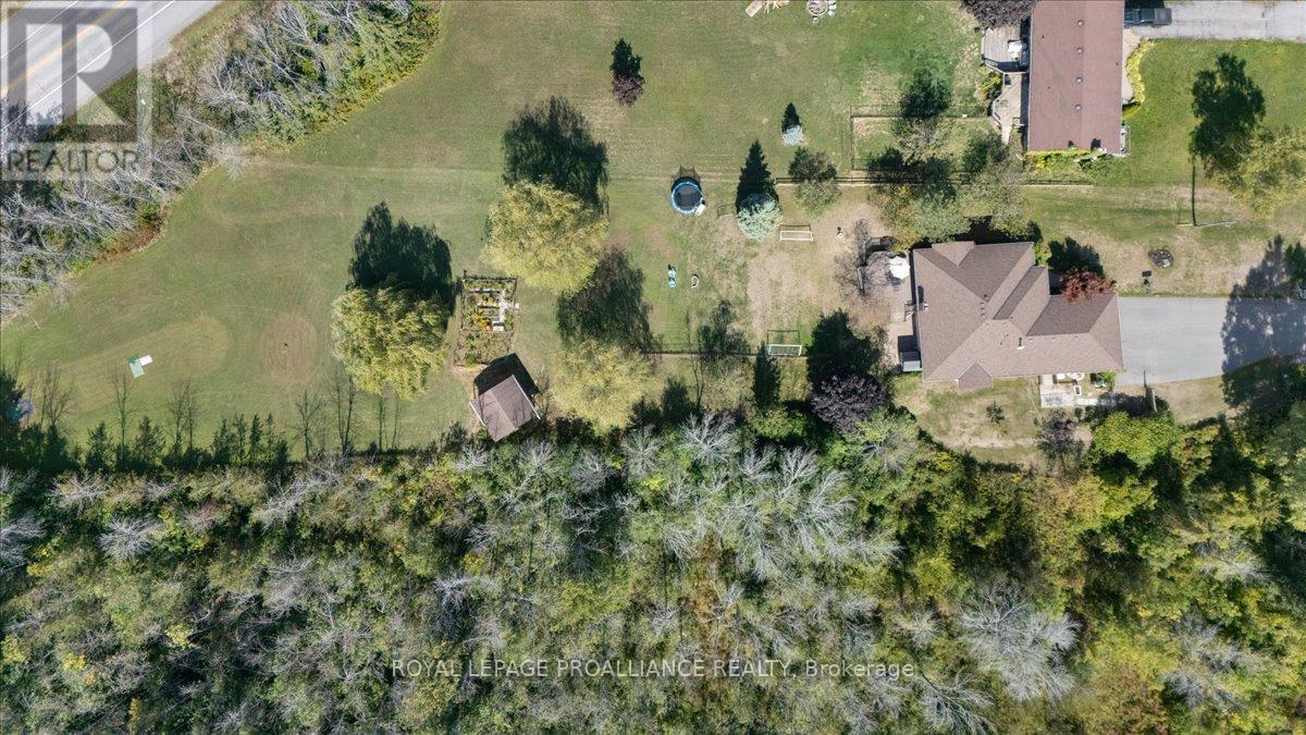












685 COUNTY ROAD 28

,
Prince Edward County (Ameliasburg Ward),




Ontario
K8N4Z7

