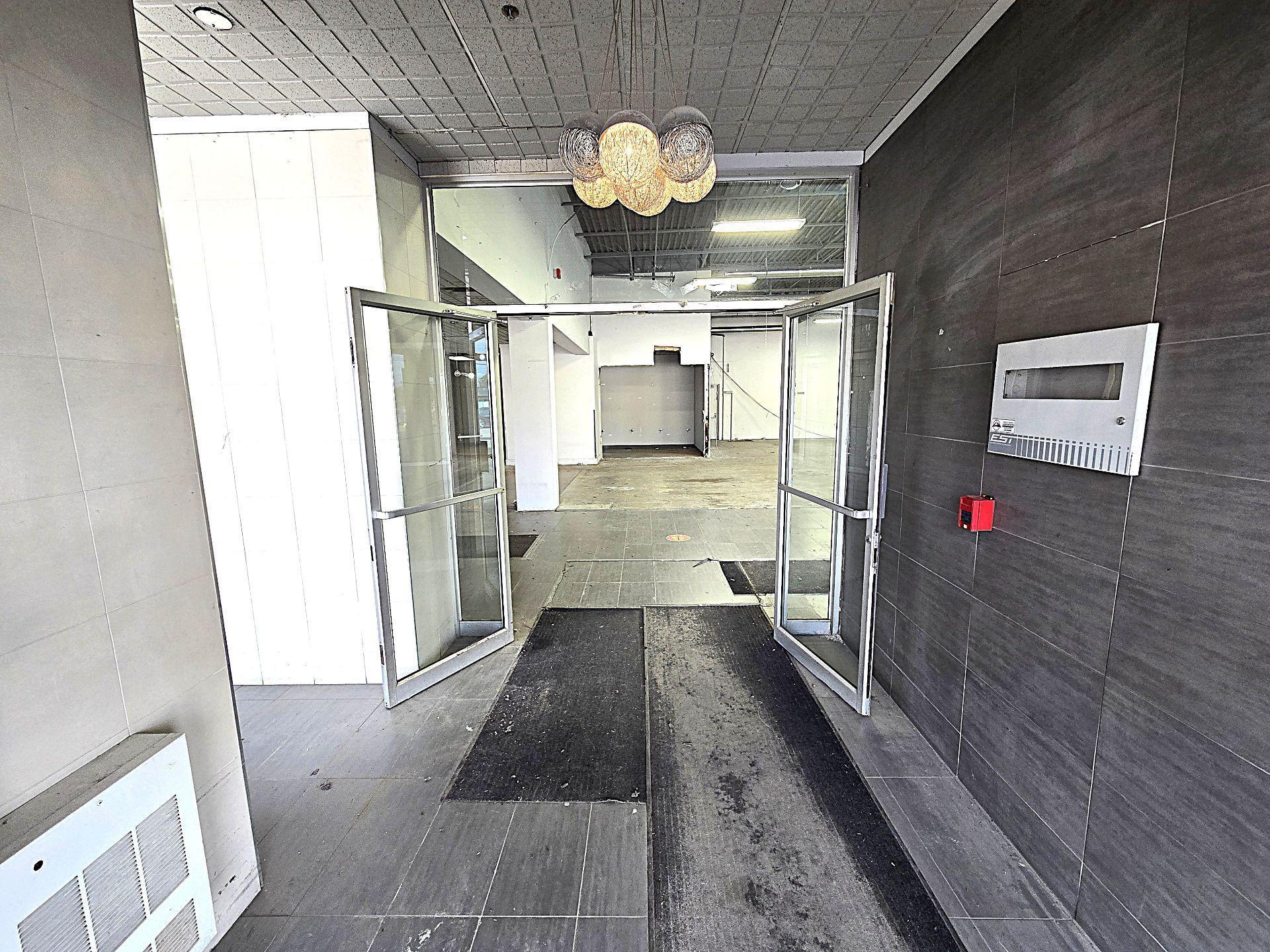 









136


25e Avenue

, 117-A,
Saint-Eustache,




QC
J7P2V2

