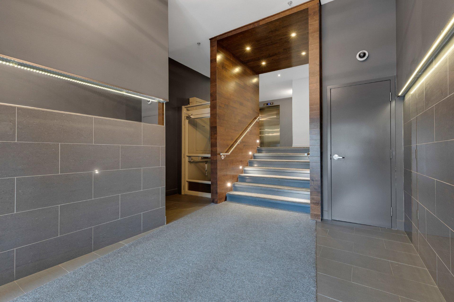 









2525


Av. des Érables

, 302,
Montréal (Ville-Marie),




QC
H2K3V4

