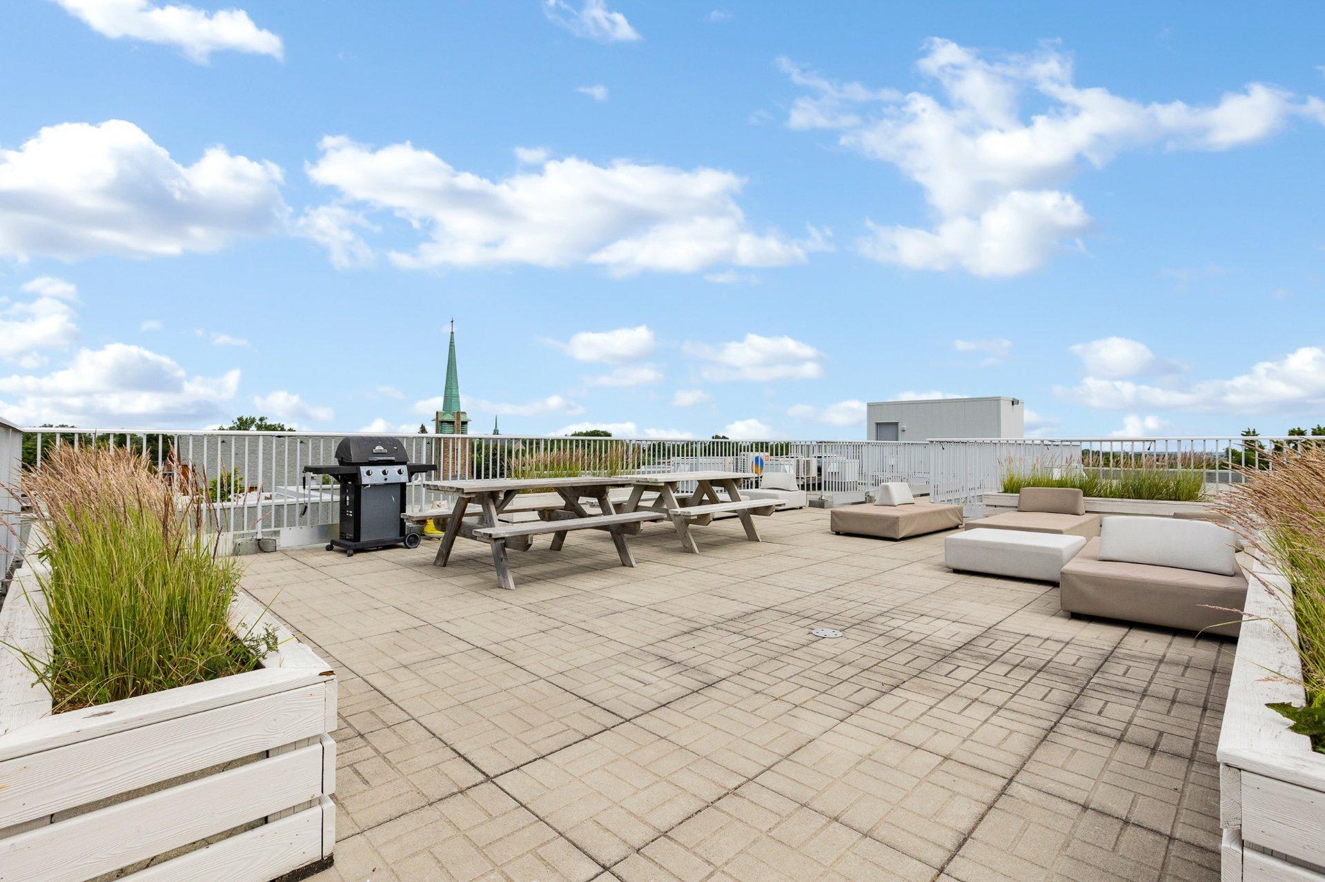 









2525


Av. des Érables

, 302,
Montréal (Ville-Marie),




QC
H2K3V4

