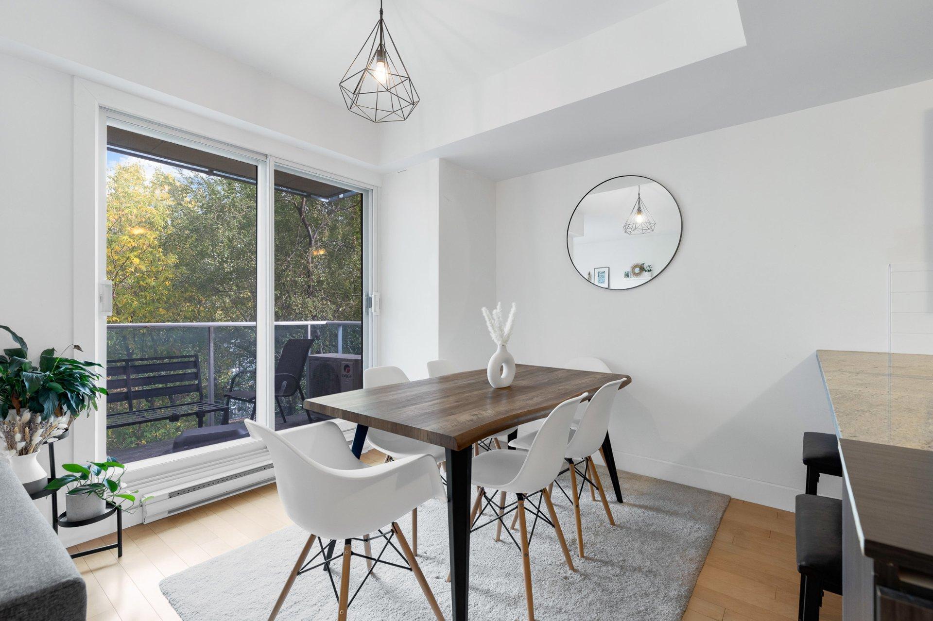 









2525


Av. des Érables

, 302,
Montréal (Ville-Marie),




QC
H2K3V4

