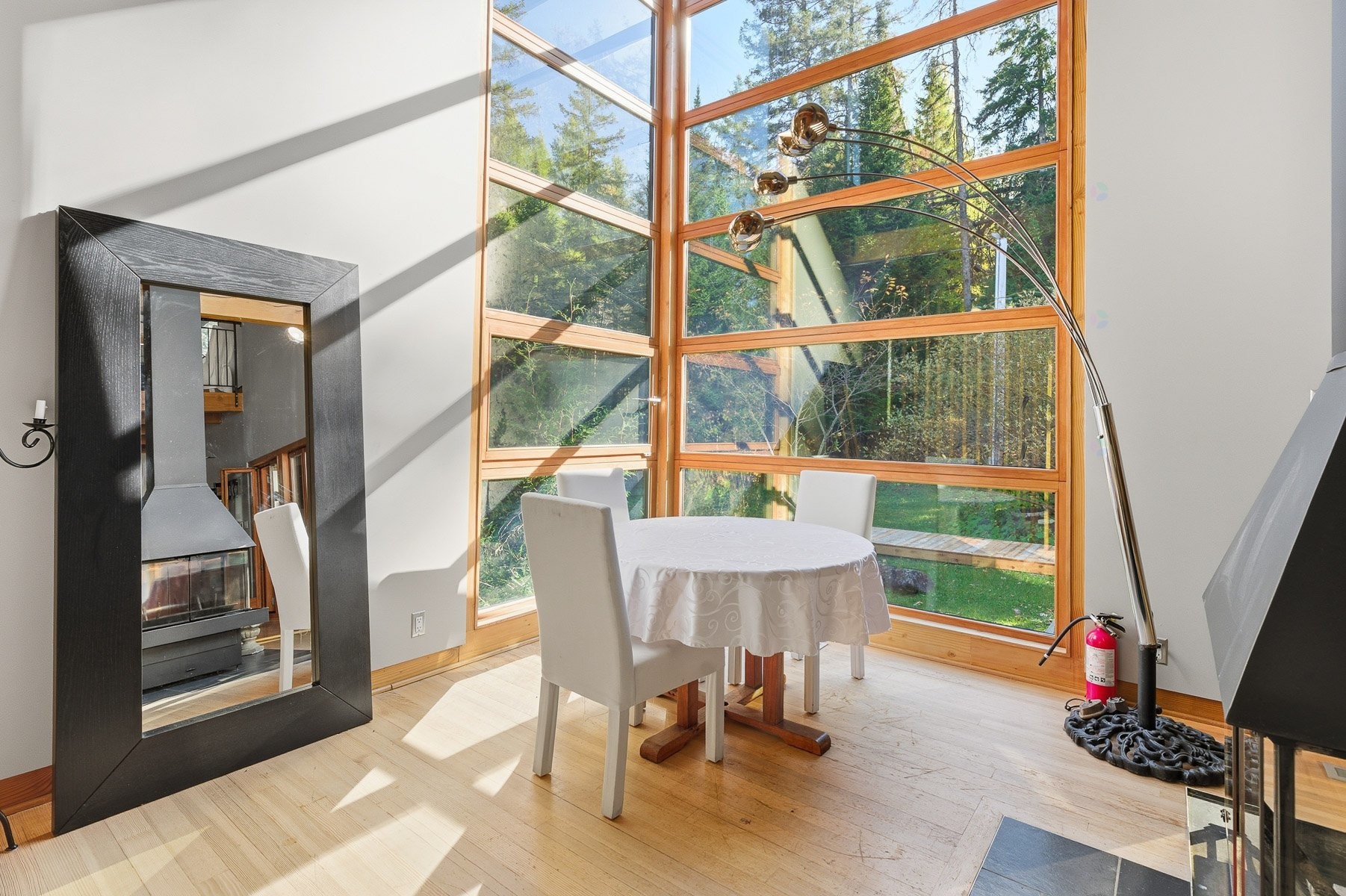 









967


Côte St-Gabriel O.

,
Saint-Sauveur,




QC
J0R1R1

