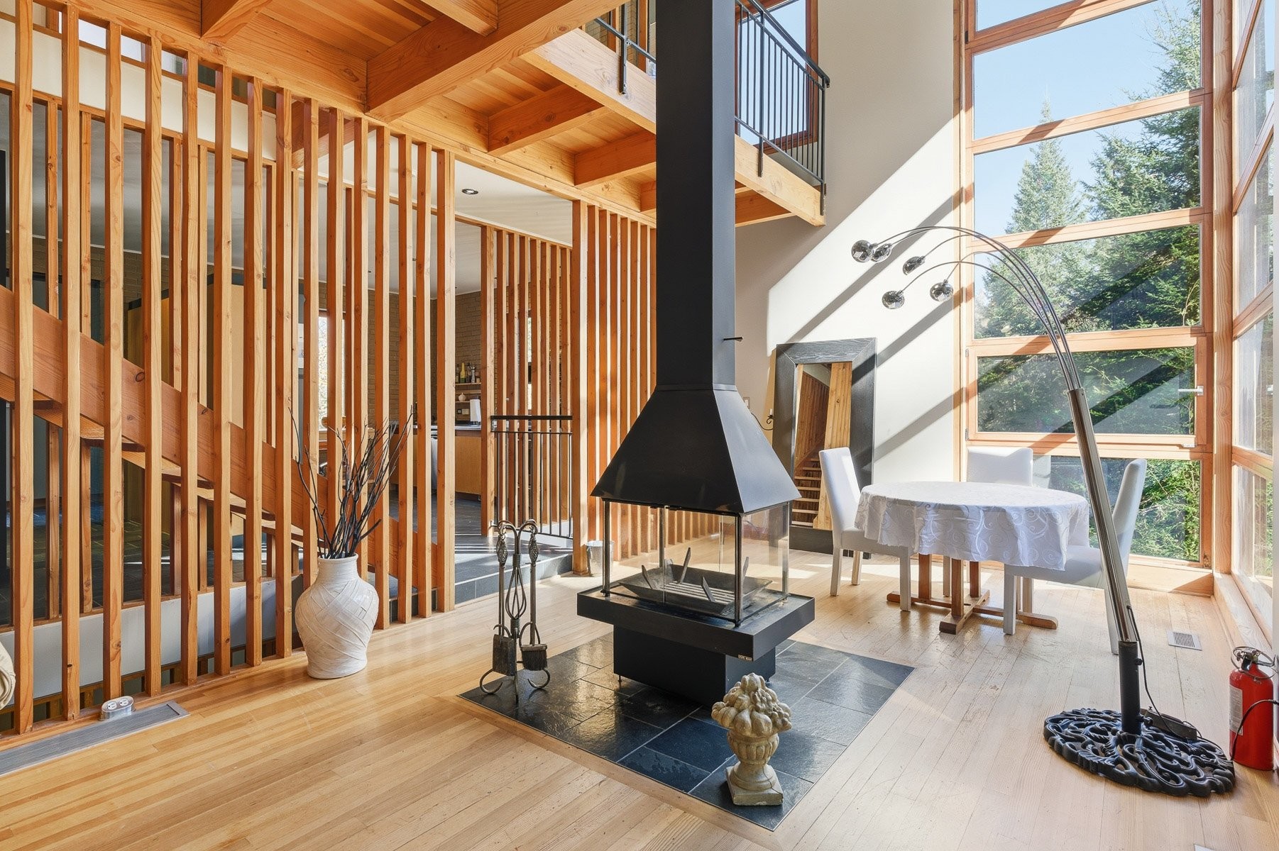 









967


Côte St-Gabriel O.

,
Saint-Sauveur,




QC
J0R1R1

