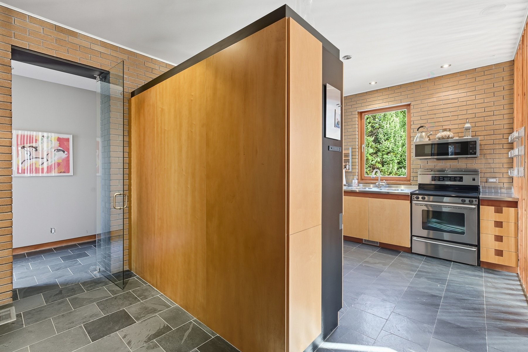 









967


Côte St-Gabriel O.

,
Saint-Sauveur,




QC
J0R1R1

