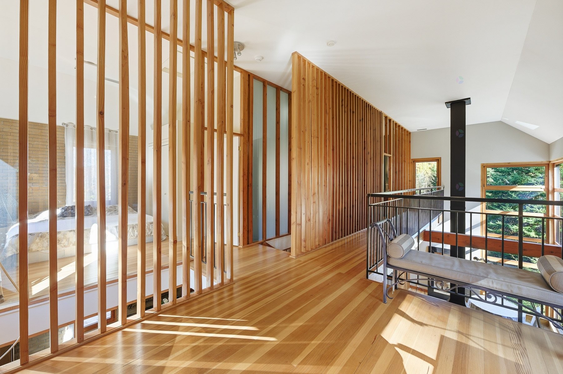 









967


Côte St-Gabriel O.

,
Saint-Sauveur,




QC
J0R1R1

