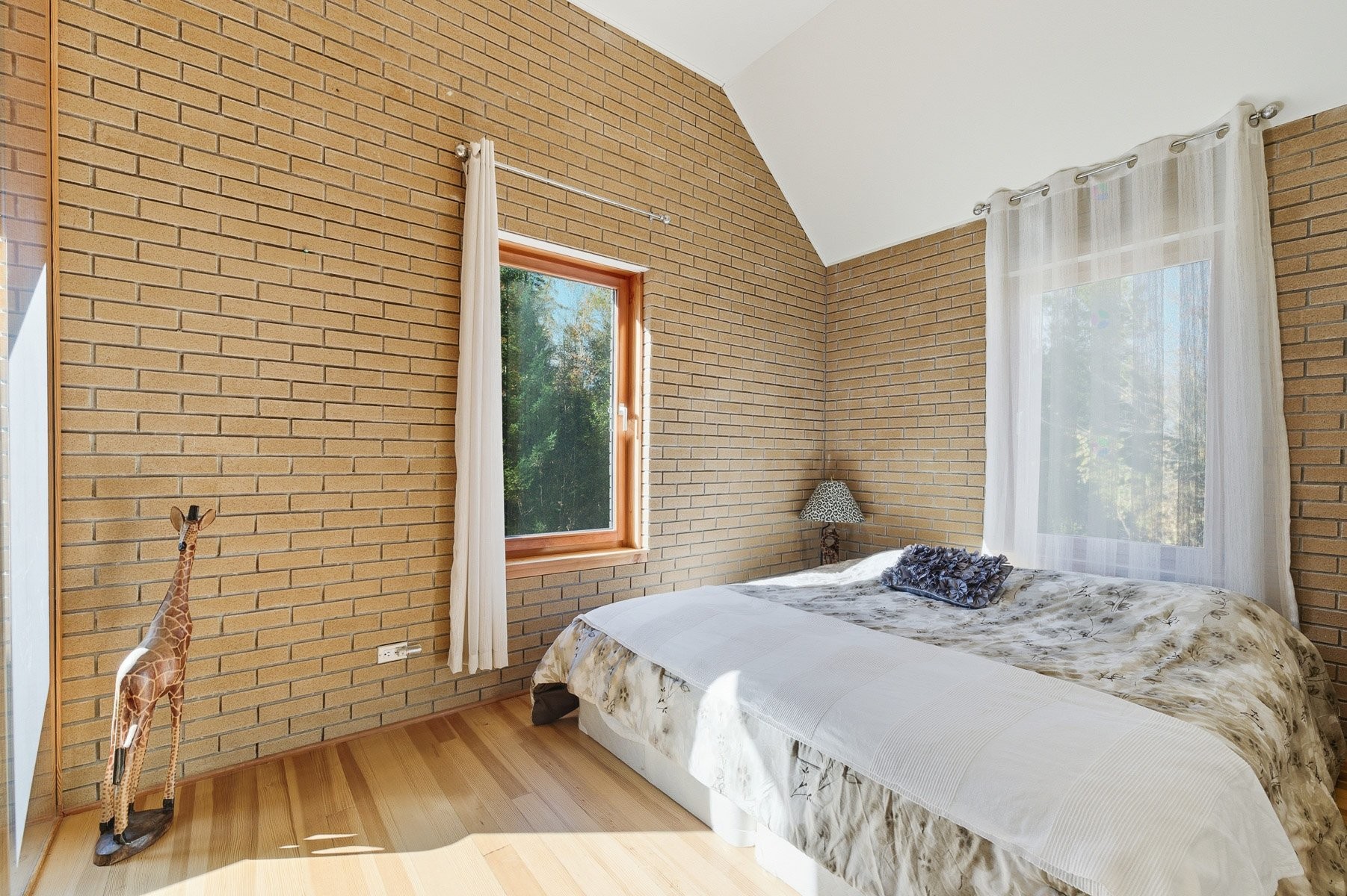 









967


Côte St-Gabriel O.

,
Saint-Sauveur,




QC
J0R1R1

