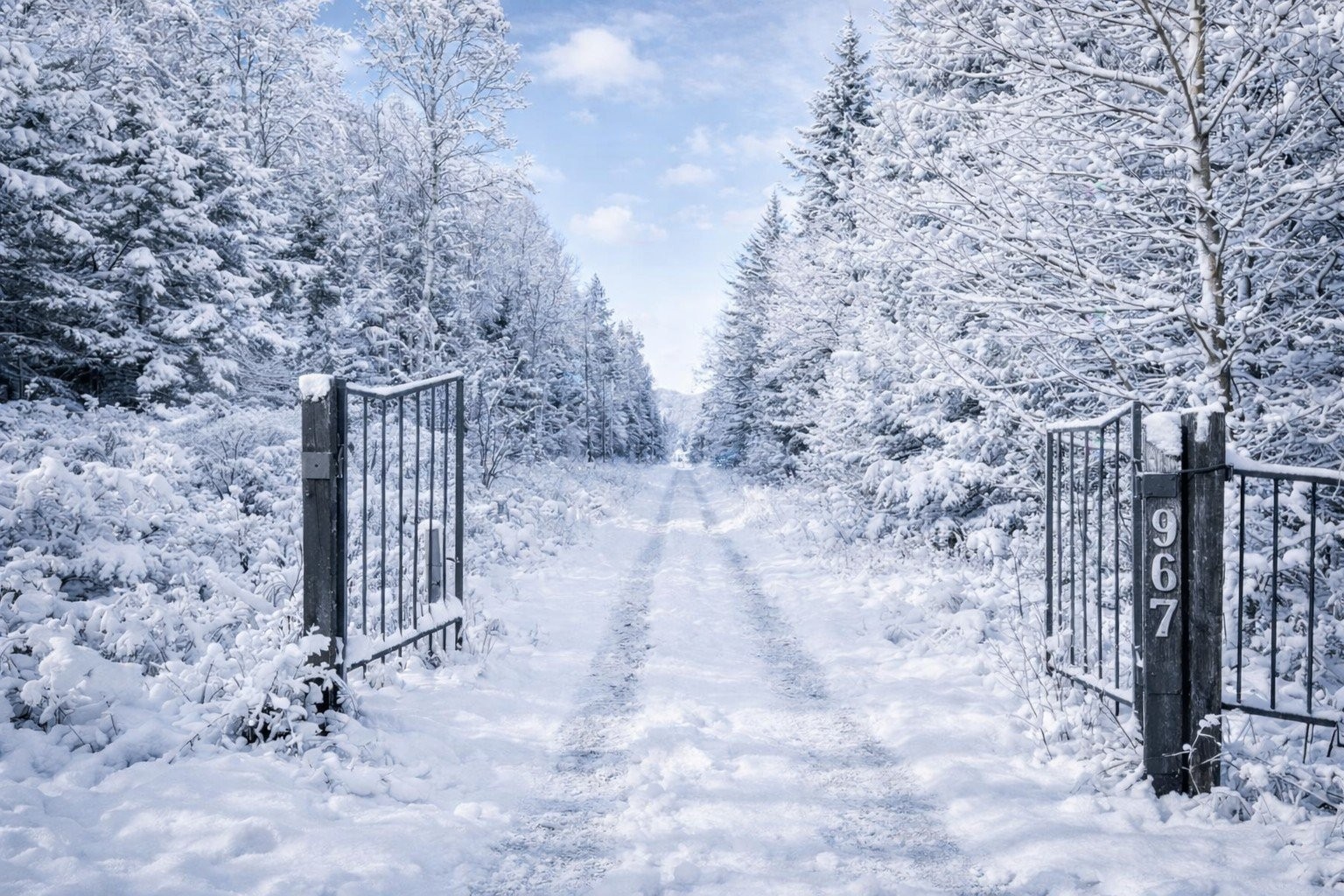 









967


Côte St-Gabriel O.

,
Saint-Sauveur,




QC
J0R1R1

