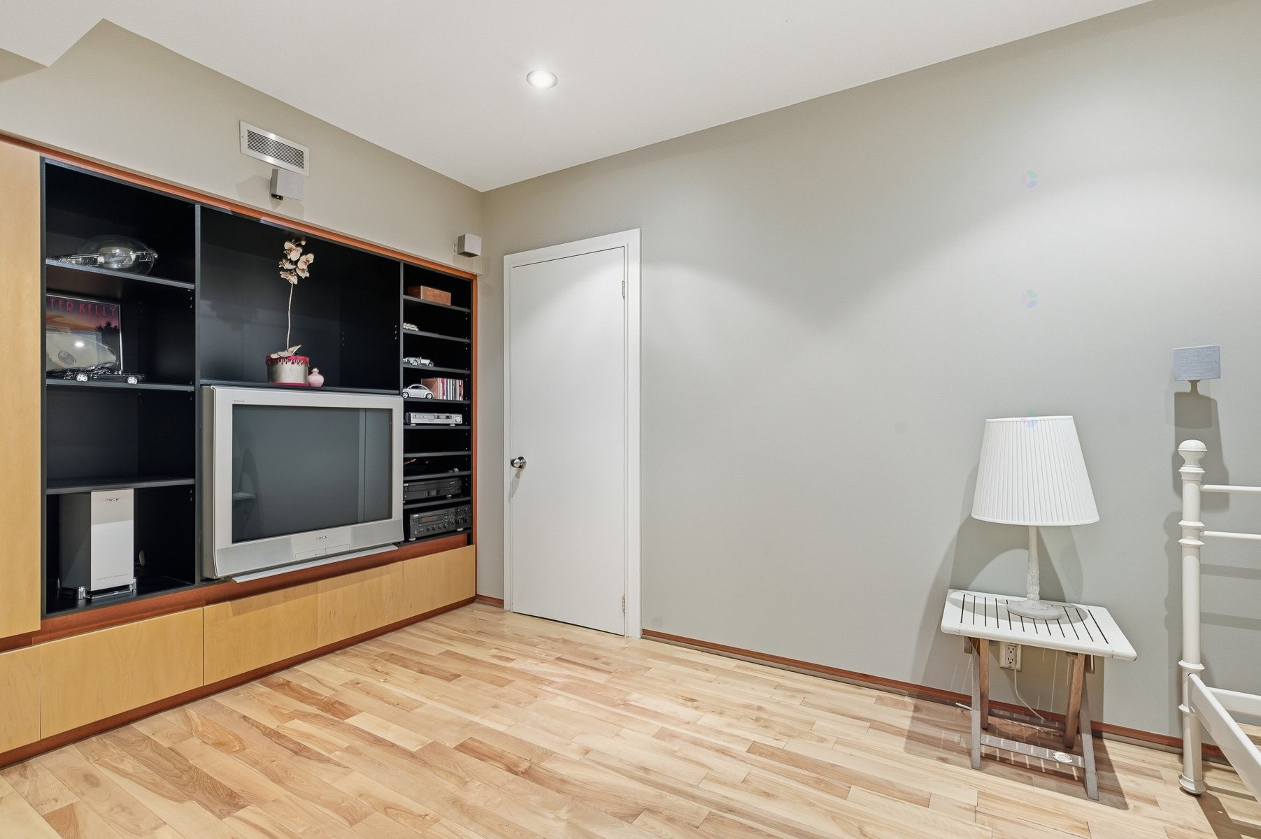 









967


Côte St-Gabriel O.

,
Saint-Sauveur,




QC
J0R1R1

