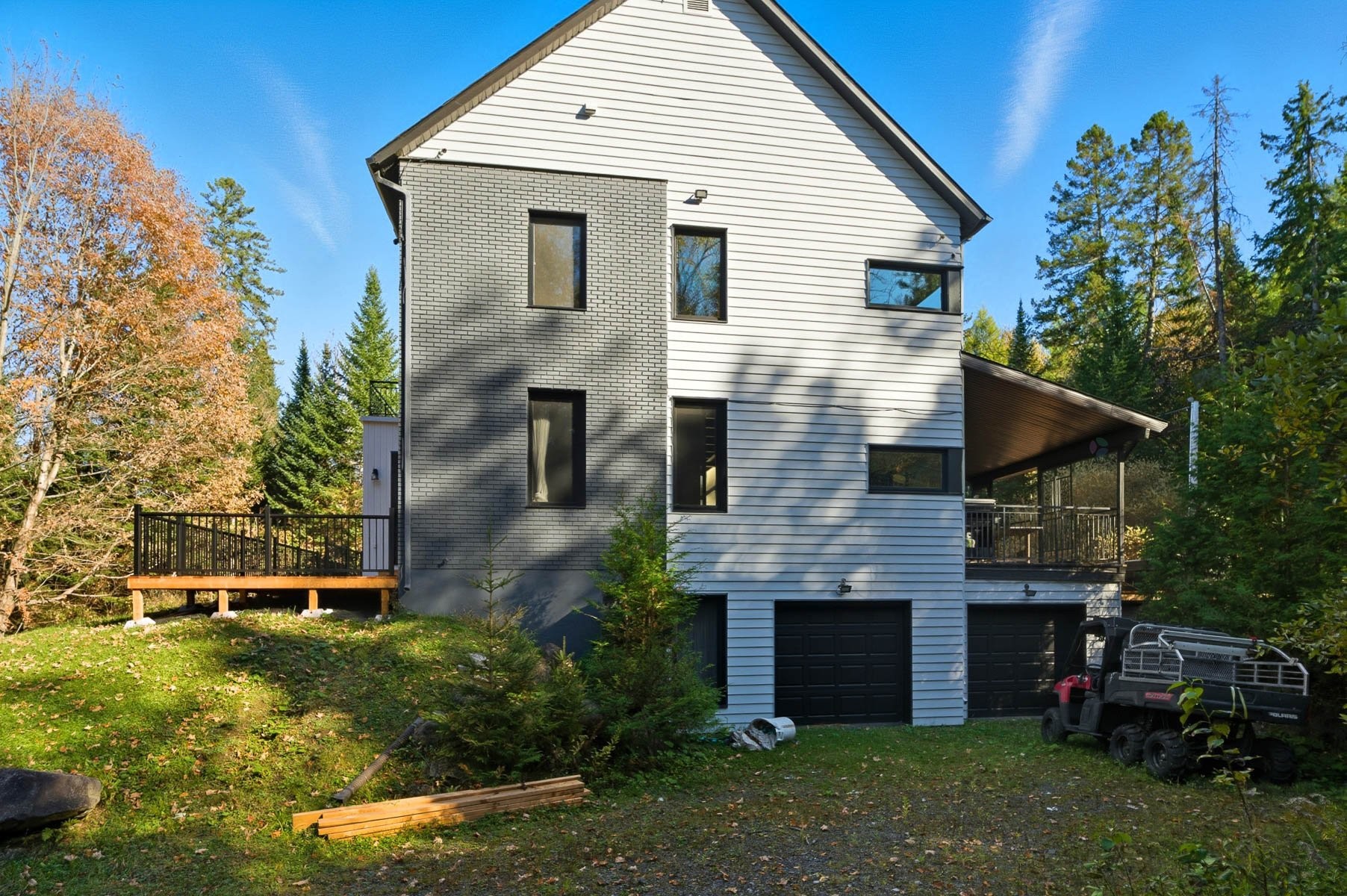 









967


Côte St-Gabriel O.

,
Saint-Sauveur,




QC
J0R1R1

