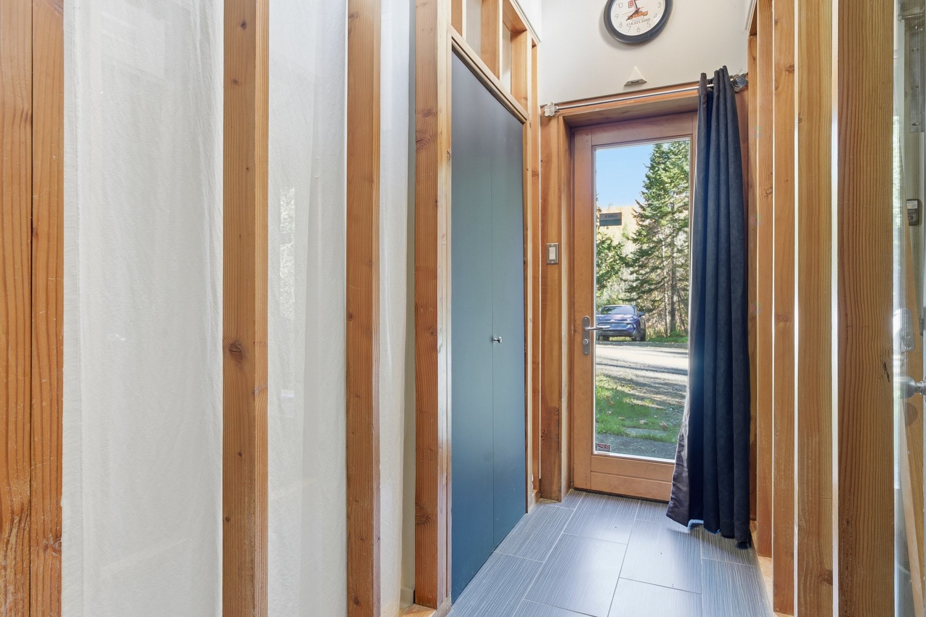 









967


Côte St-Gabriel O.

,
Saint-Sauveur,




QC
J0R1R1

