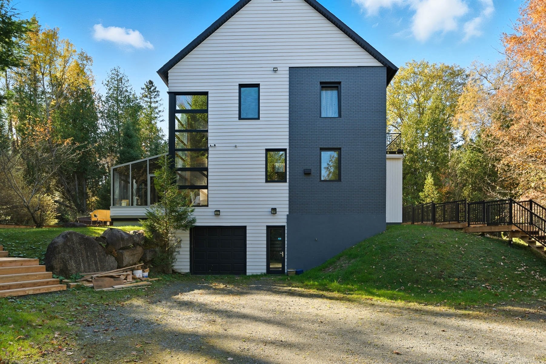 









967


Côte St-Gabriel O.

,
Saint-Sauveur,




QC
J0R1R1

