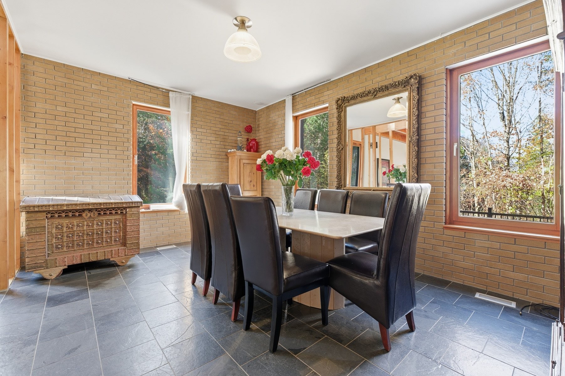 









967


Côte St-Gabriel O.

,
Saint-Sauveur,




QC
J0R1R1

