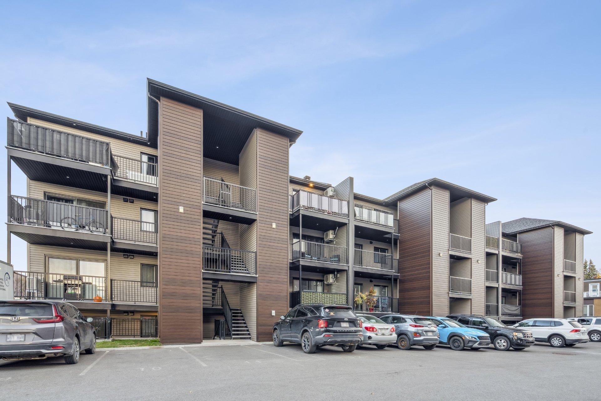 









576


Rue Salaberry

, 6,
Beauharnois,




QC
J6N2E1

