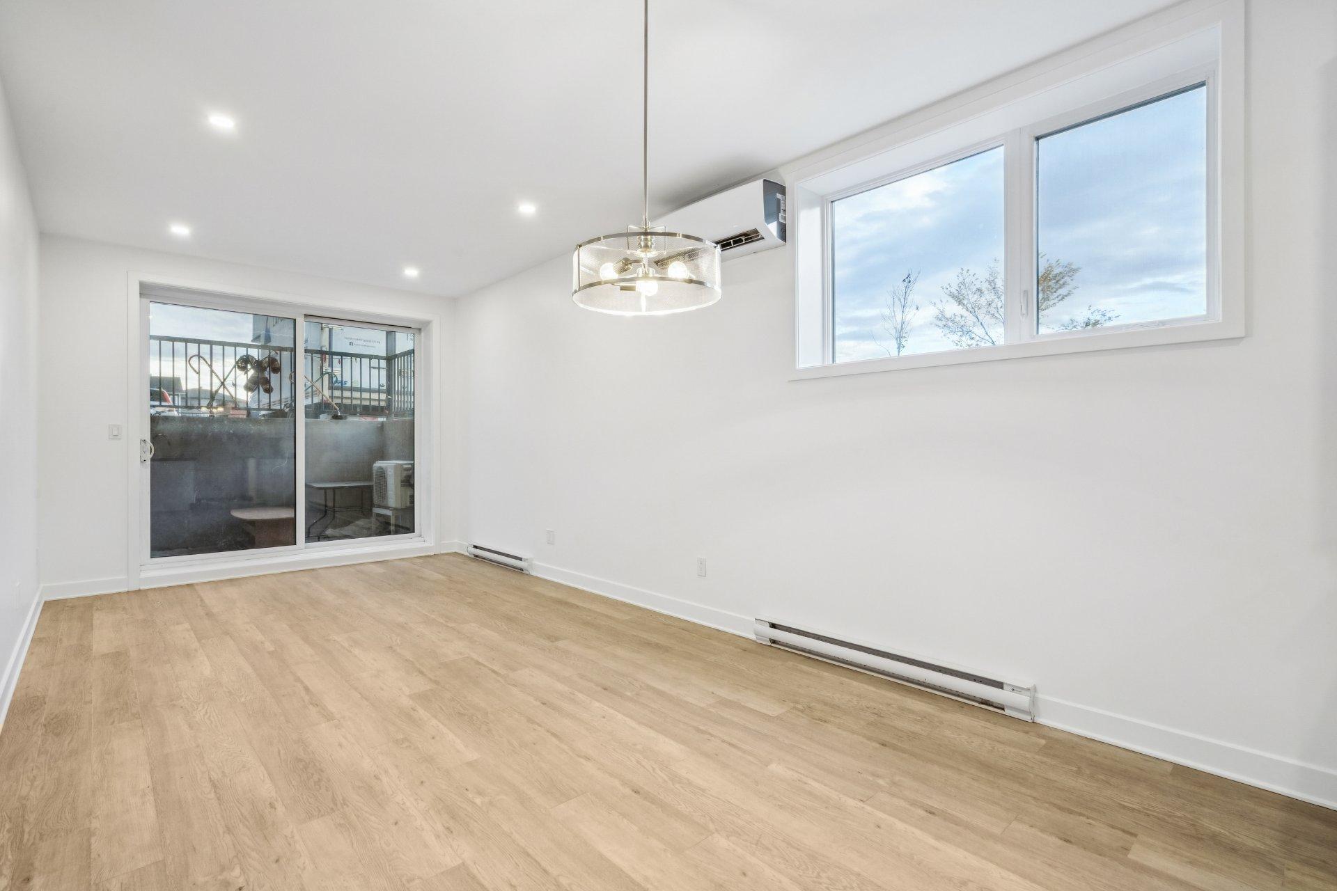 









576


Rue Salaberry

, 6,
Beauharnois,




QC
J6N2E1


