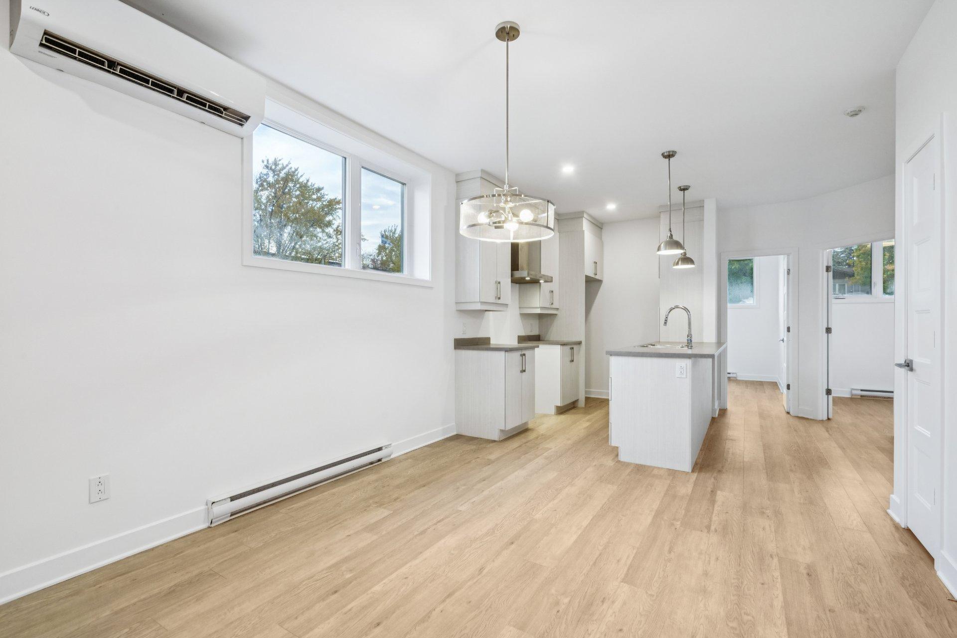 









576


Rue Salaberry

, 6,
Beauharnois,




QC
J6N2E1

