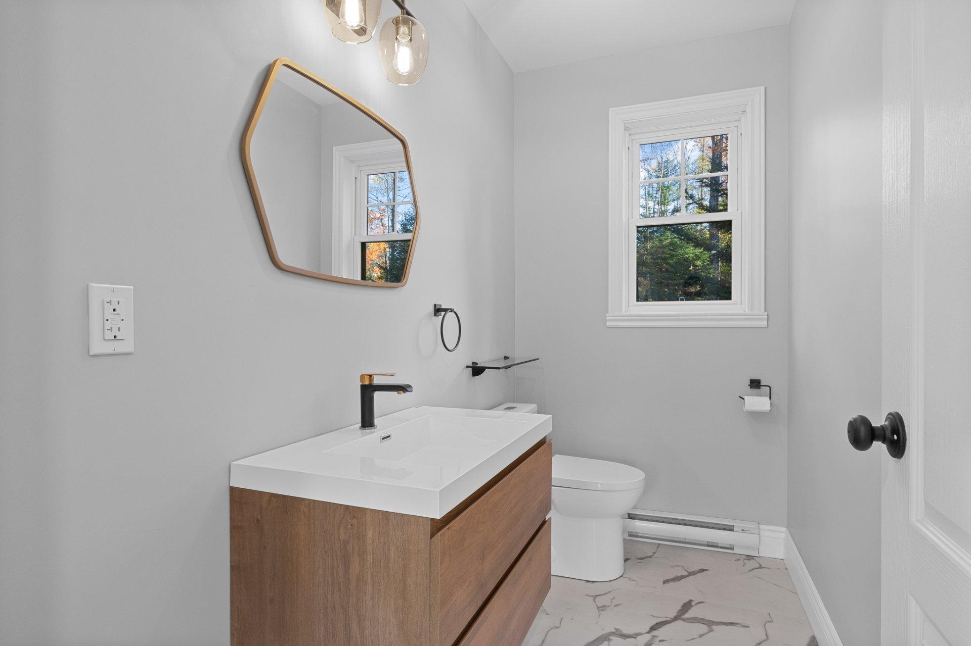 









13


Rue des Amarantes

,
Austin,




QC
J0B1B0

