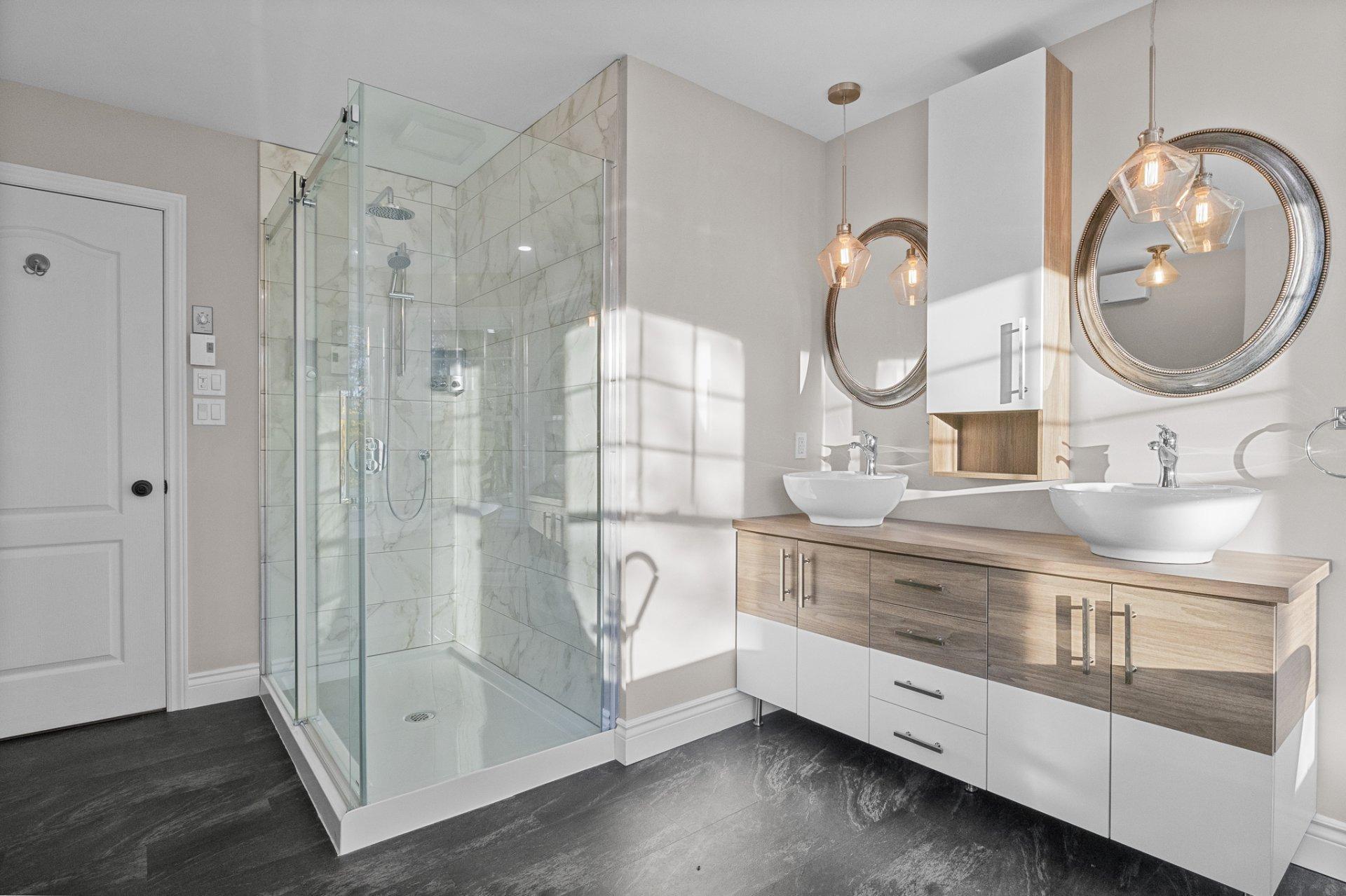 









13


Rue des Amarantes

,
Austin,




QC
J0B1B0

